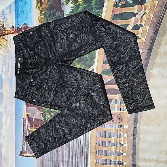 Free Culture Snake Print Skinny Jeans Size 5 - Picture 1 of 5